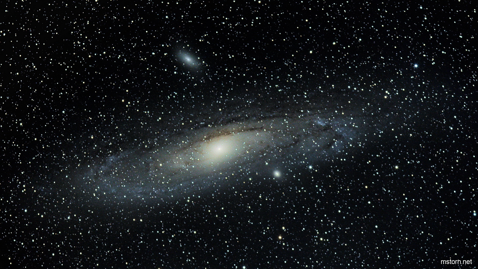 2020-07-13 00-39-47-smx Andromeda 147x20s 300mm f3.5 iso3200_crop.jpg